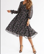 Load image into Gallery viewer, Chiffon Floral Printed Dress
